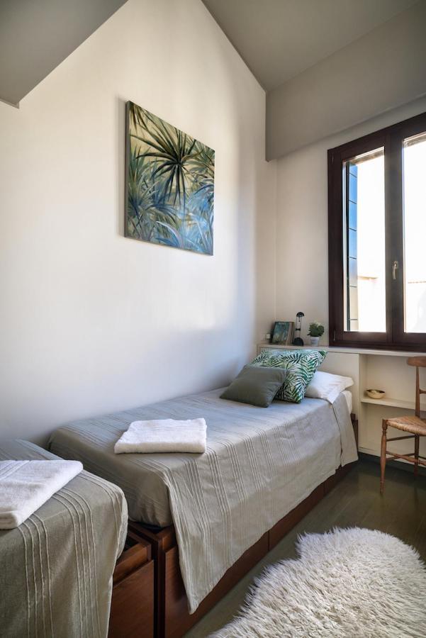 Mansardina - 1 Min From Accademia - Duplex Stylish And Cosy Apartamento Veneza Exterior foto