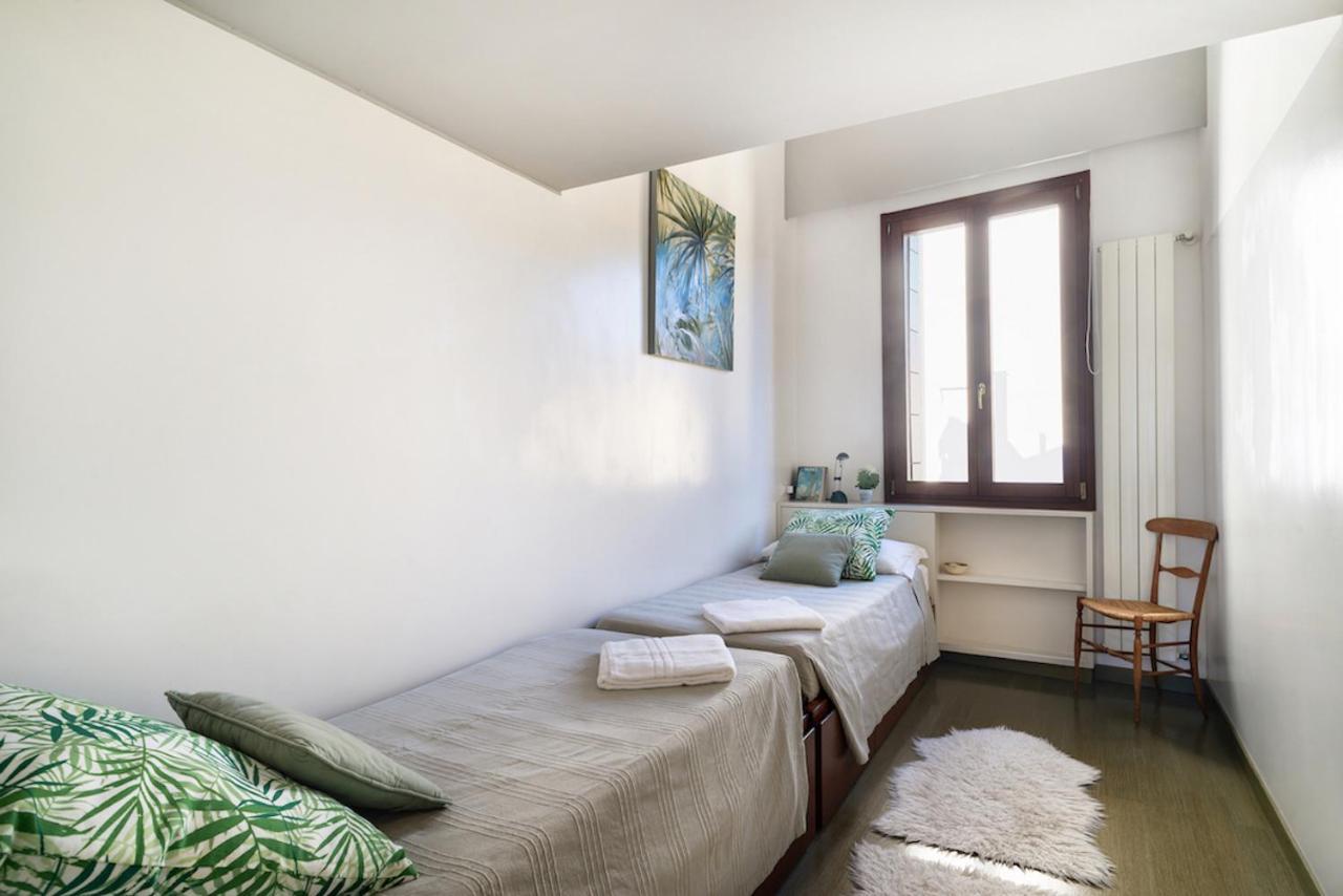 Mansardina - 1 Min From Accademia - Duplex Stylish And Cosy Apartamento Veneza Exterior foto